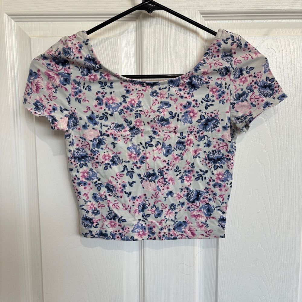 3/20$ Divided Floral Crop Top - Pink and Blue